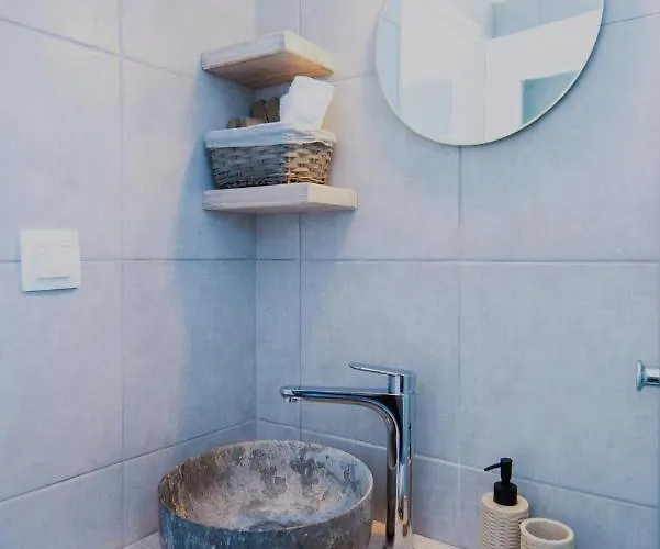 Ancient Meropia - Eden דירה